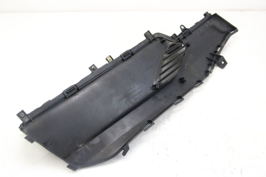 photo de LEFT FOOTREST KYMCO DINK STREET 125 (2009 - 2014) - Product overview