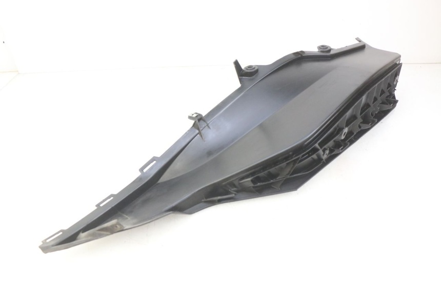 photo de LEFT FOOTREST HONDA FORZA 125 (2015 - 2016) - Technical close-up