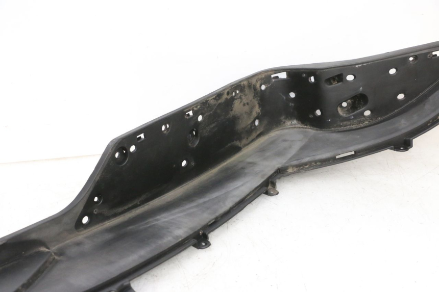 photo de LEFT FLOOR PANEL JM MOTORS GTS 125 (2015 - 2019) - Surface and material condition