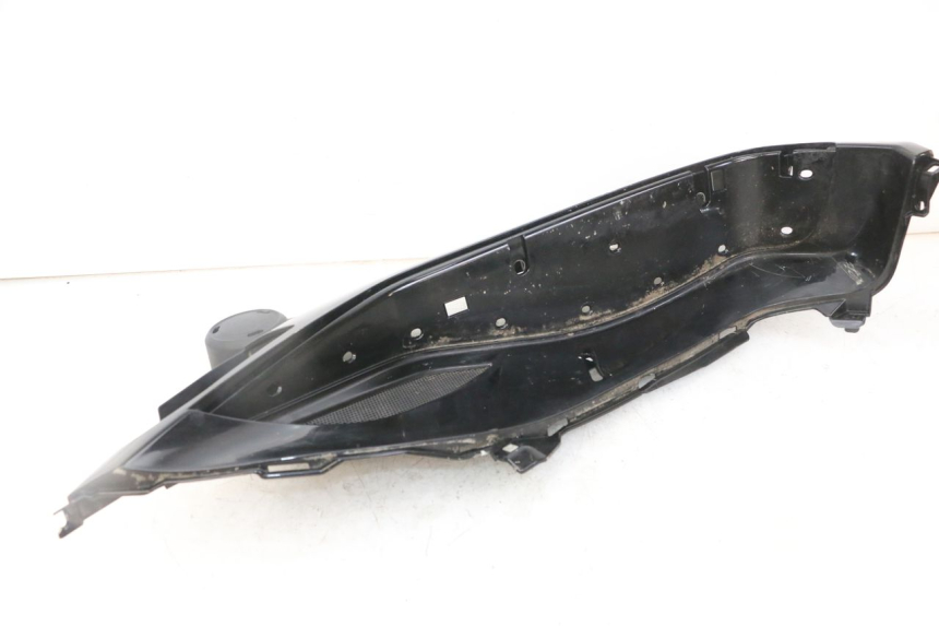 photo de LEFT FLOOR PANEL PIAGGIO IE MP3 YOURBAN 300 (2011 - 2016) - Additional view of the item
