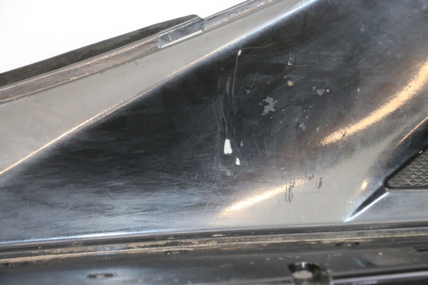 photo de LEFT FLOOR PANEL PIAGGIO IE MP3 YOURBAN 300 (2011 - 2016) - Spare part profile view