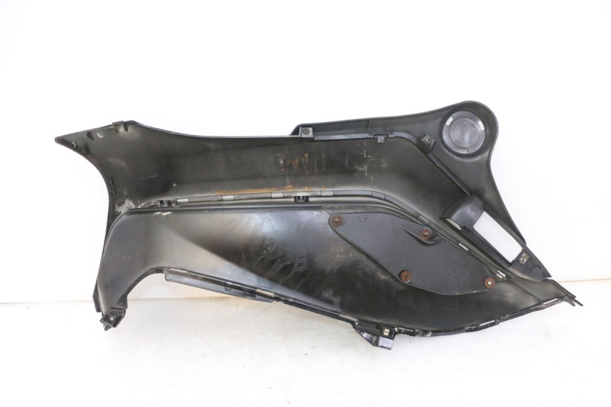 photo de LEFT FLOOR PANEL PIAGGIO IE MP3 YOURBAN 300 (2011 - 2016) - Technical close-up
