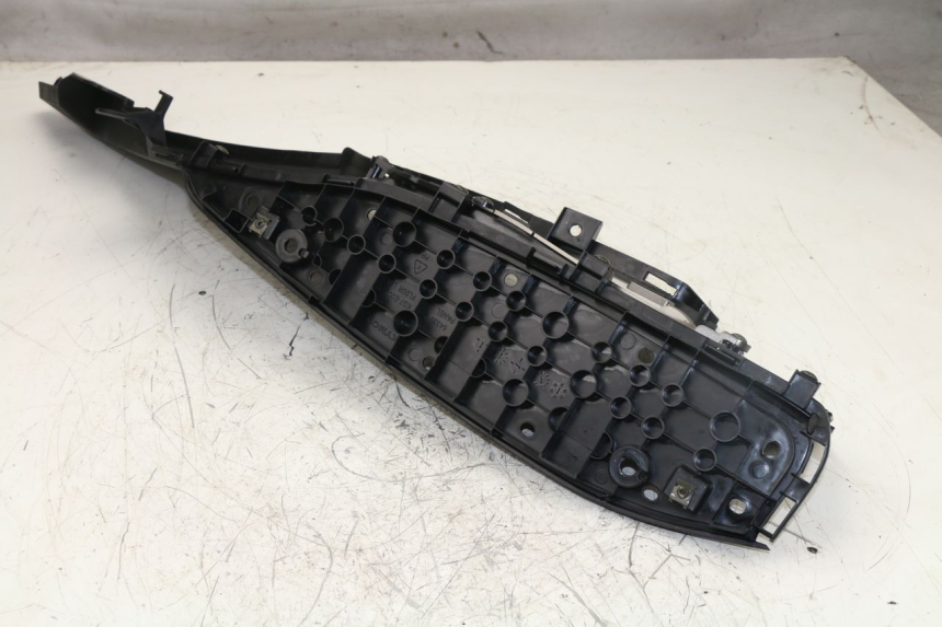 photo de LEFT FLOOR PANEL KYMCO K-XCT 125 (2013 - 2017) - Component detail