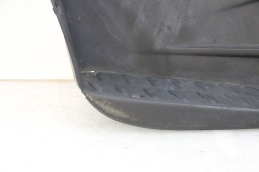 photo de LEFT FLOOR PANEL RENAULT KOURANOS 125 (2001 - 2004) - Technical close-up