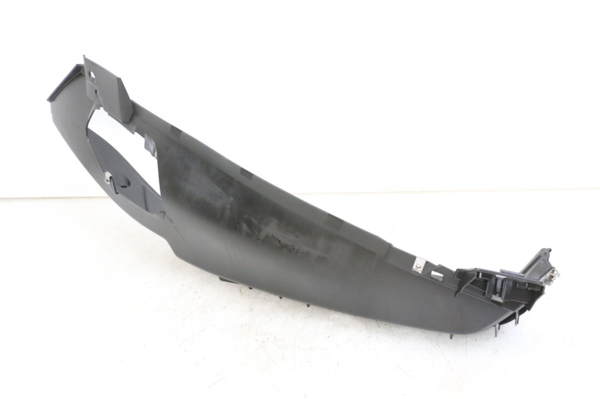 photo de LEFT FLOOR PANEL PIAGGIO MP3 HPE 350 (2018 - 2020) - Alternative perspective
