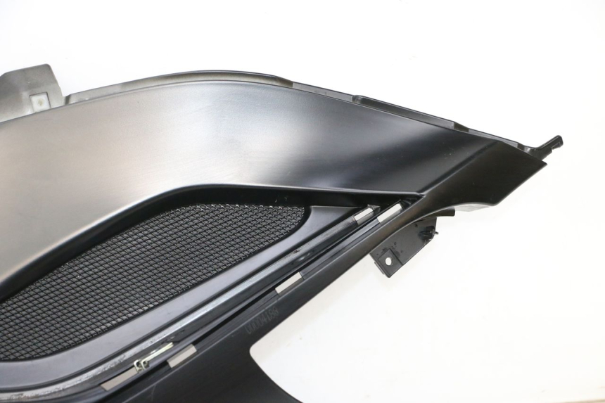 photo de LEFT FLOOR PANEL PIAGGIO MP3 HPE 300 (2019 - 2026) - Detailed visual inspection