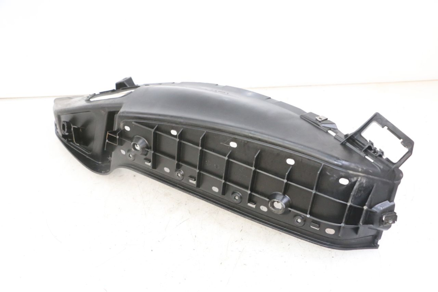 photo de LEFT FLOOR PANEL PIAGGIO MP3 LT 300 (2010 - 2016) - Alternative perspective