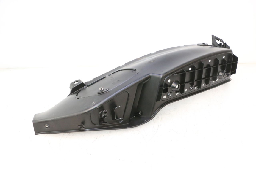 photo de LEFT FOOTREST PIAGGIO MP3 LT 300 (2010 - 2016) - Zoom on usage condition