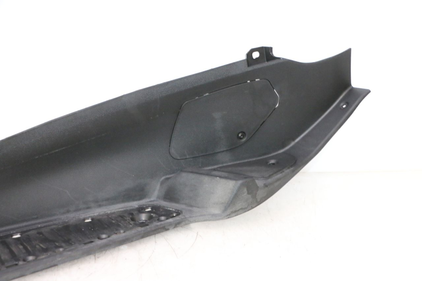 photo de LEFT FOOTREST PIAGGIO MP3 LT 300 (2010 - 2016) - Fixing points details