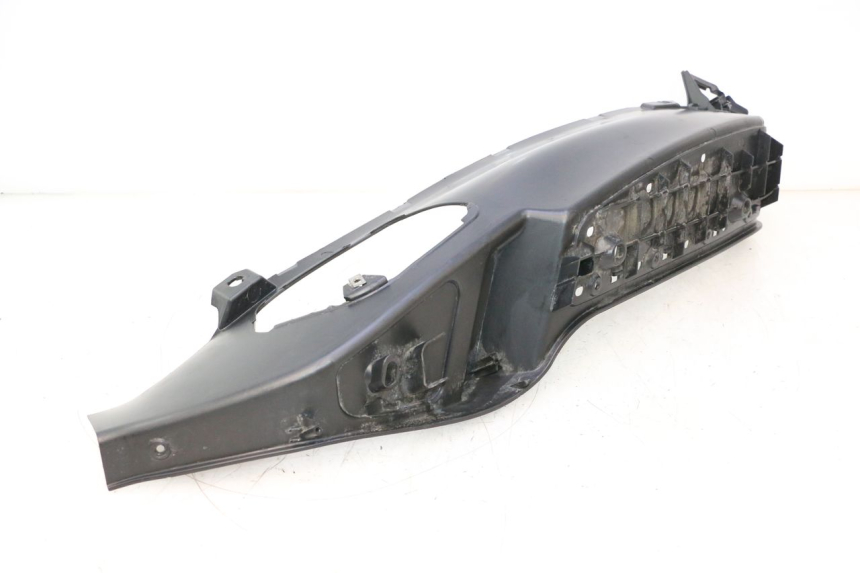 photo de LEFT FLOOR PANEL PIAGGIO MP3 LT 400 (2007 - 2012) - Technical close-up