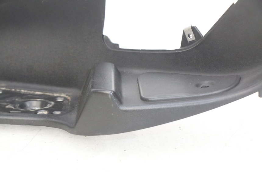 photo de LEFT FOOTREST PIAGGIO MP3 500 (2011 - 2015) - Fixing points details