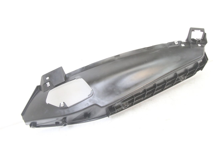 photo de LEFT FOOTREST PIAGGIO MP3 500 (2014 - 2017) - Technical close-up