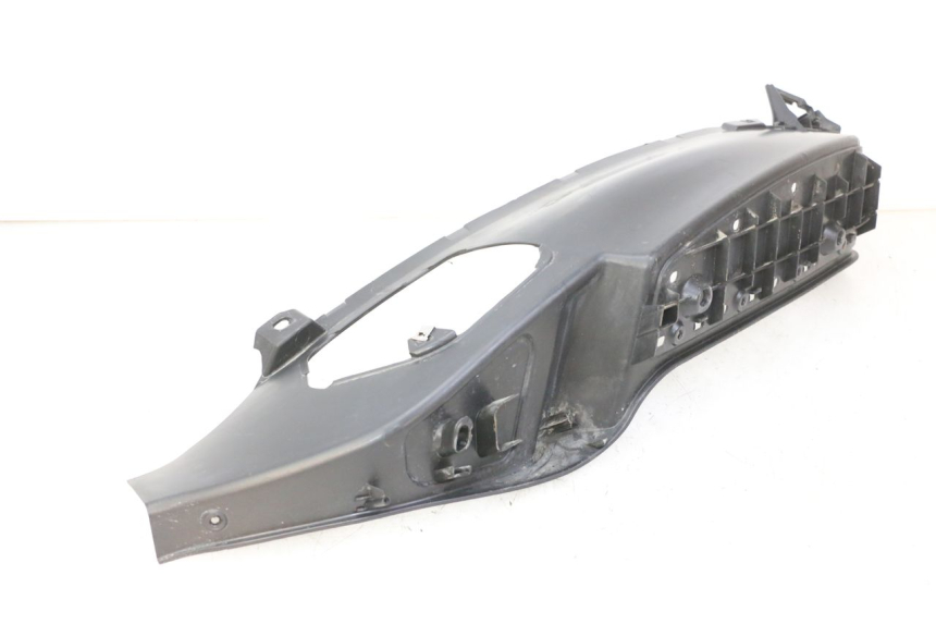 photo de LEFT FLOOR PANEL PIAGGIO MP3 RL 250 (2006 - 2010) - Zoom on usage condition