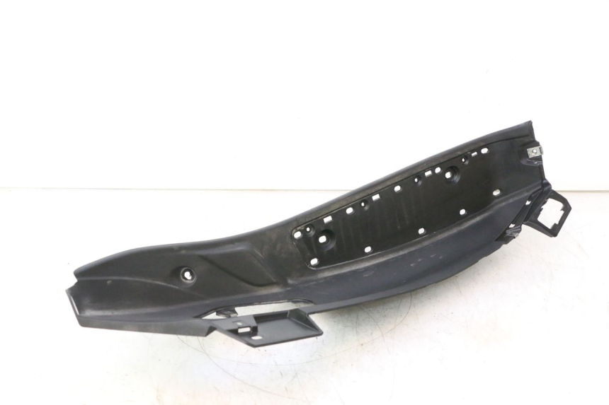 photo de LEFT FLOOR PANEL PIAGGIO MP3 500 (2016 - 2018) - Product overview