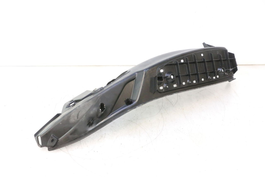 photo de LEFT FLOOR PANEL PIAGGIO MP3 500 (2016 - 2018) - Markings and original references