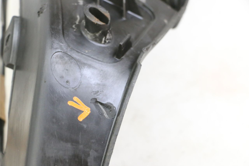 photo de LEFT FOOTREST PIAGGIO X8 125 (2004 - 2007) - Alternative perspective