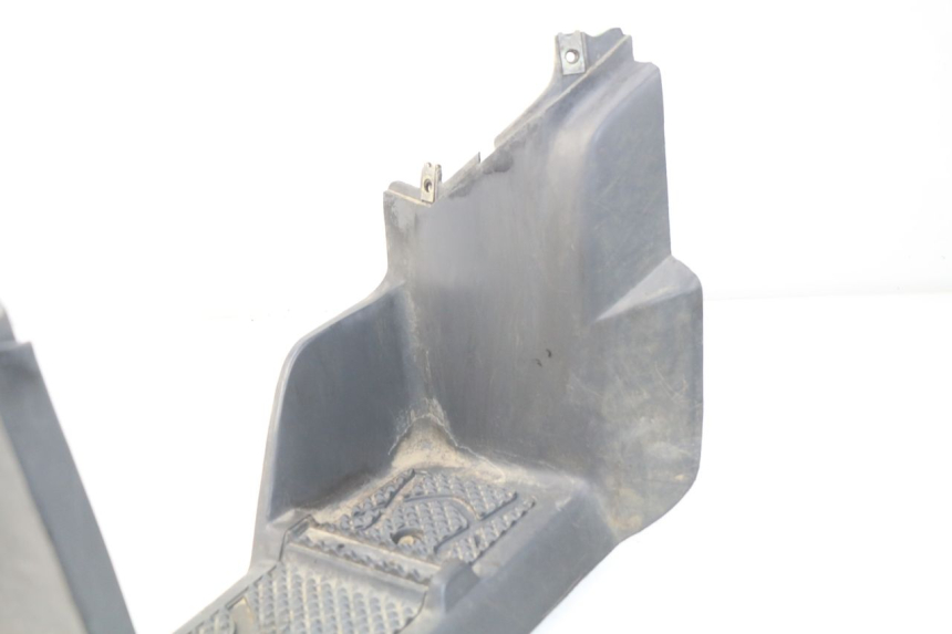 photo de LEFT FLOOR PANEL ADLY RS SUPERSONIC 50 (2005 - 2010) - Surface and material condition