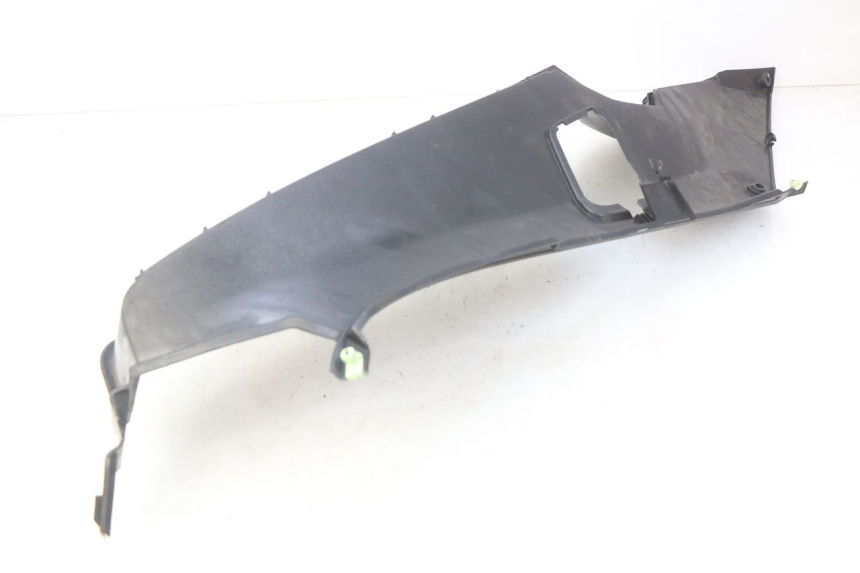 photo de LEFT FOOTREST PEUGEOT SATELIS COMPRESSOR K15 125 (2006 - 2009) - Component detail