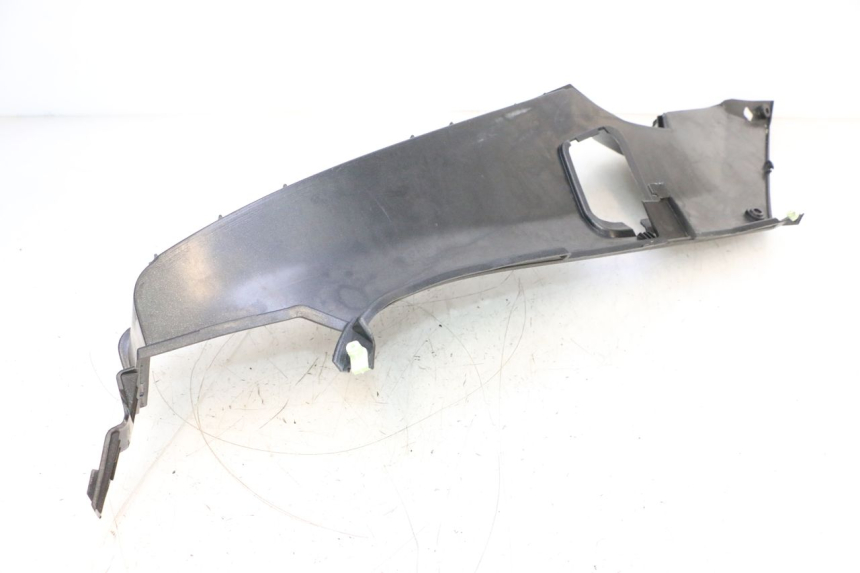 photo de LEFT FOOTREST PEUGEOT SATELIS COMPRESSOR K15 125 (2006 - 2009) - Alternative perspective