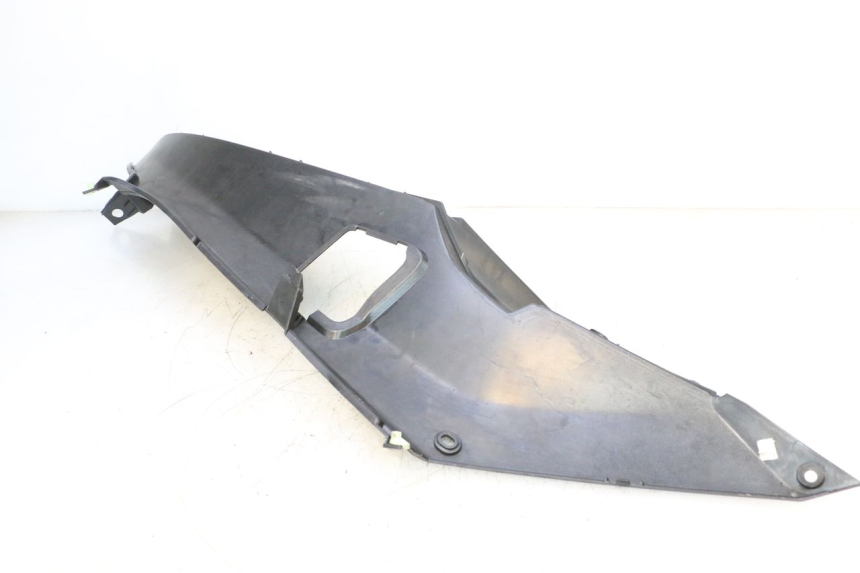 photo de LEFT FOOTREST PEUGEOT SATELIS COMPRESSOR K15 125 (2006 - 2009) - Technical close-up