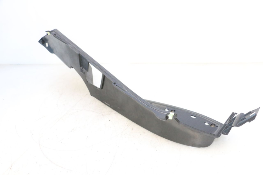 photo de LEFT FOOTREST PEUGEOT SATELIS COMPRESSOR K15 125 (2006 - 2009) - Surface and material condition
