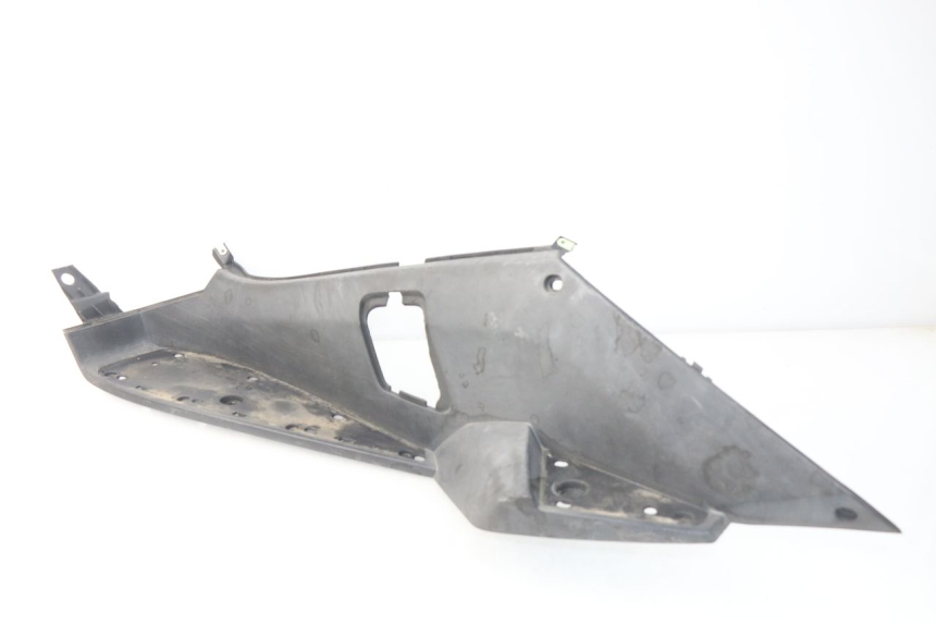 photo de LEFT FOOTREST PEUGEOT SATELIS 125 (2006 - 2009) - Technical close-up