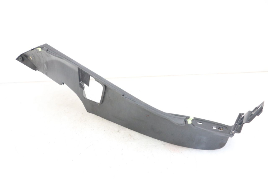 photo de LEFT FOOTREST PEUGEOT SATELIS 125 (2006 - 2009) - Technical close-up