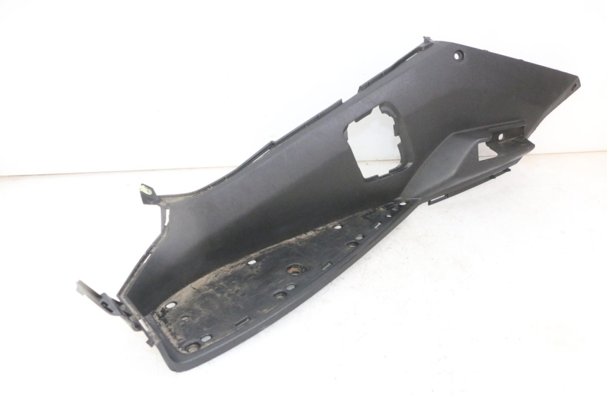 photo de LEFT FLOOR PANEL PEUGEOT SATELIS 125 (2013 - 2018) - Main view