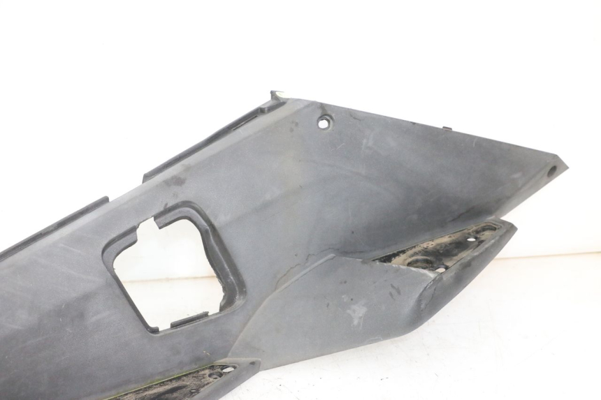 photo de LEFT FLOOR PANEL PEUGEOT SATELIS 250 (2006 - 2012) - Zoom on usage condition
