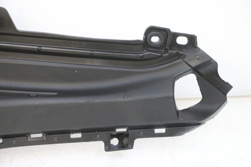 photo de LEFT FLOOR PANEL YAMAHA TRICITY 300 (2020 - 2024) - Used quality zoom