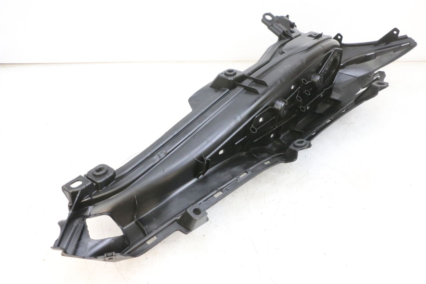 photo de LEFT FLOOR PANEL YAMAHA TRICITY 300 (2020 - 2024) - Product overview