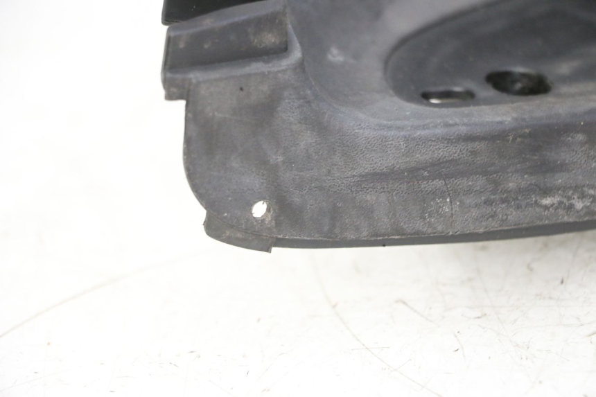 photo de LEFT FLOOR PANEL YAMAHA X-CITY XCITY 125 (2007 - 2013) - Surface and material condition