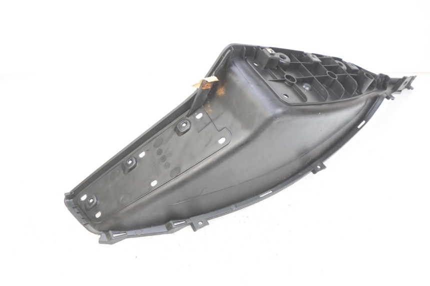 photo de LEFT FOOTREST KYMCO X-TOWN XTOWN 125 (2016 - 2021) - Zoom on usage condition