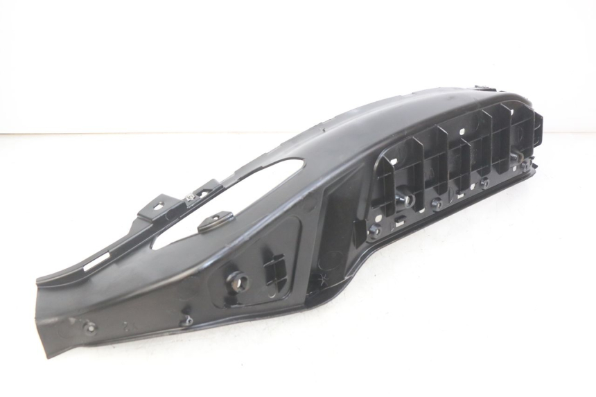 photo de LEFT FOOTREST PIAGGIO XEVO - X EVO 125 (2007 - 2017) - Component detail