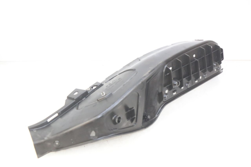 photo de LEFT FOOTREST PIAGGIO XEVO - X EVO 125 (2007 - 2017) - Zoom on usage condition