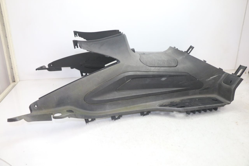 photo de FLOOR PANEL SYM GTS EVO 125 (2009 - 2013) - Technical close-up