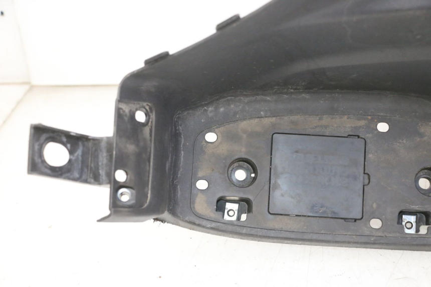 photo de FLOOR PANEL SYM JOYMAX 125 (2010 - 2017) - Focus on structure