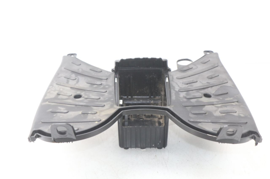 photo de FLOOR PANEL PEUGEOT KISBEE 2T 50 (2010 - 2017) - Fixing points details