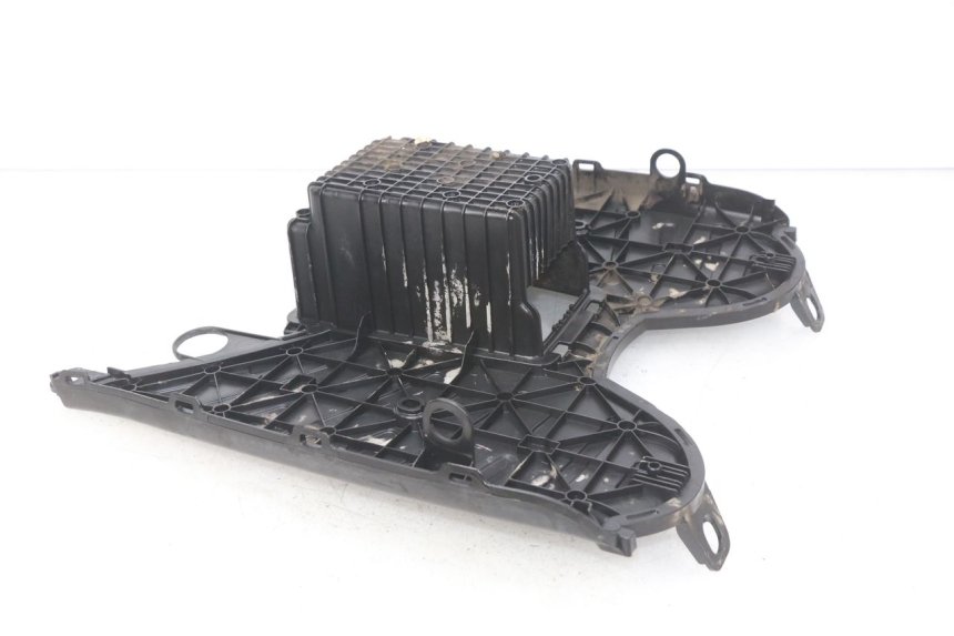 photo de FLOOR PANEL PEUGEOT KISBEE 2T 50 (2010 - 2017) - Zoom on usage condition