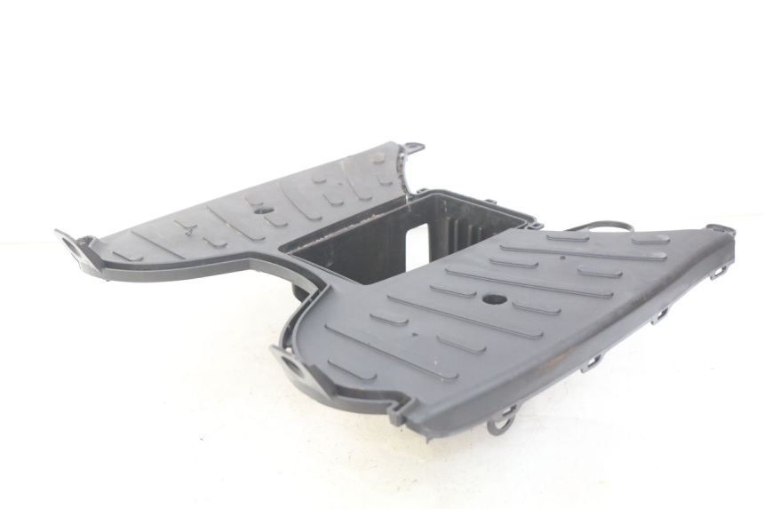 photo de FOOTREST PEUGEOT KISBEE 2T 50 (2018 - 2022) - Technical close-up