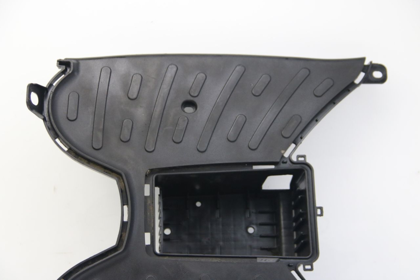 photo de FOOTREST PEUGEOT KISBEE 4T 50 (2018 - 2022) - Technical close-up