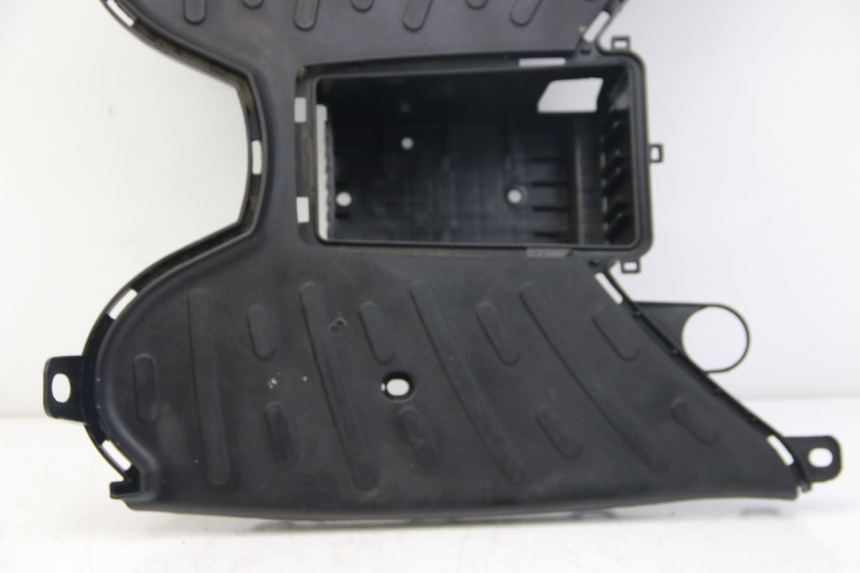 photo de FOOTREST PEUGEOT KISBEE 4T 50 (2018 - 2022) - Product overview