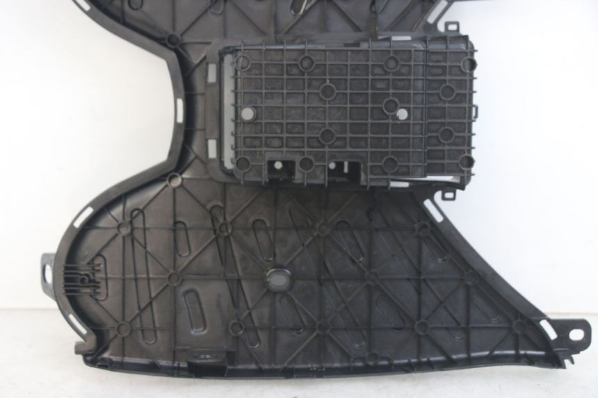 photo de FOOTREST PEUGEOT KISBEE 4T 50 (2010 - 2017) - Technical close-up