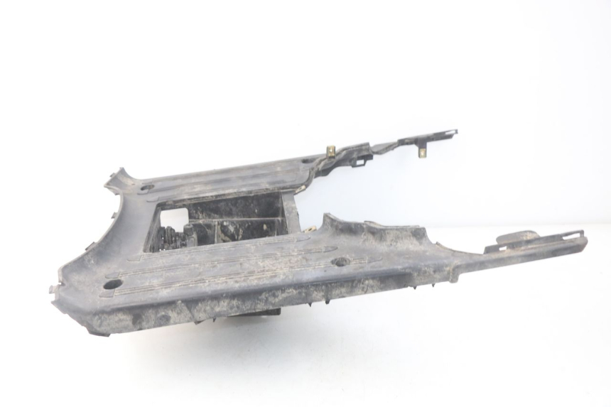 photo de FLOOR PANEL KYMCO LIKE 2T 50 (2009 - 2018) - Surface and material condition