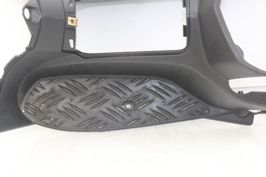 photo de FLOOR PANEL PEUGEOT LUDIX BLASTER 50 (2006 - 2014) - Distinctive features