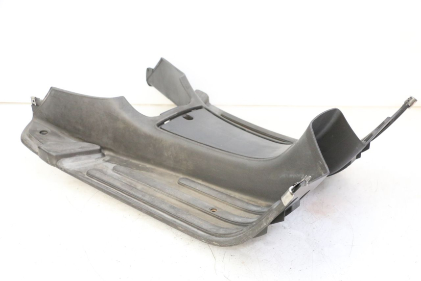 photo de FLOOR PANEL PIAGGIO LXV 4T 50 (2009 - 2013) - High-resolution close-up