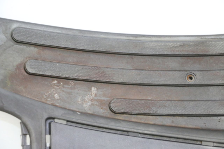 photo de FLOOR PANEL PIAGGIO LXV 4T 50 (2009 - 2013) - Main view