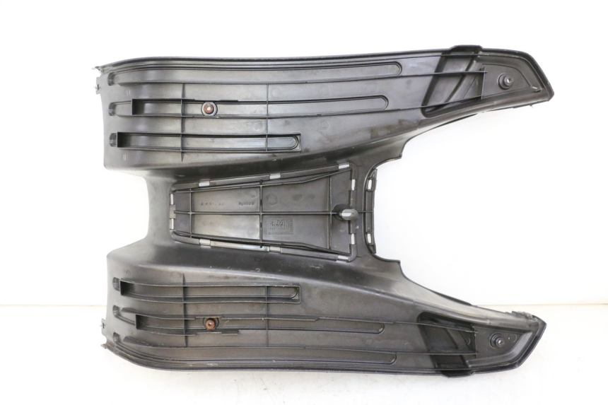 photo de FLOOR PANEL PIAGGIO LXV 4T 50 (2009 - 2013) - Surface and material condition