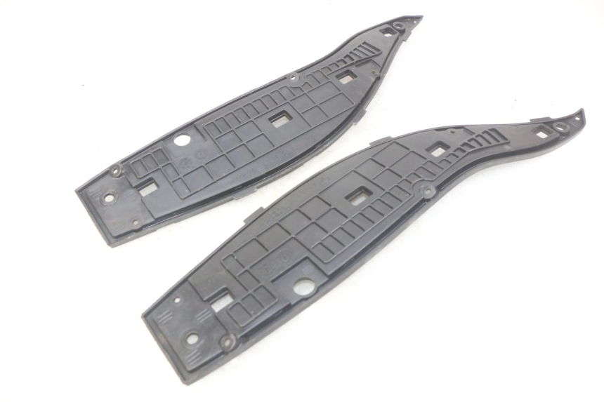 photo de FOOTREST GILERA NEXUS 125 (2007 - 2009) - Component detail