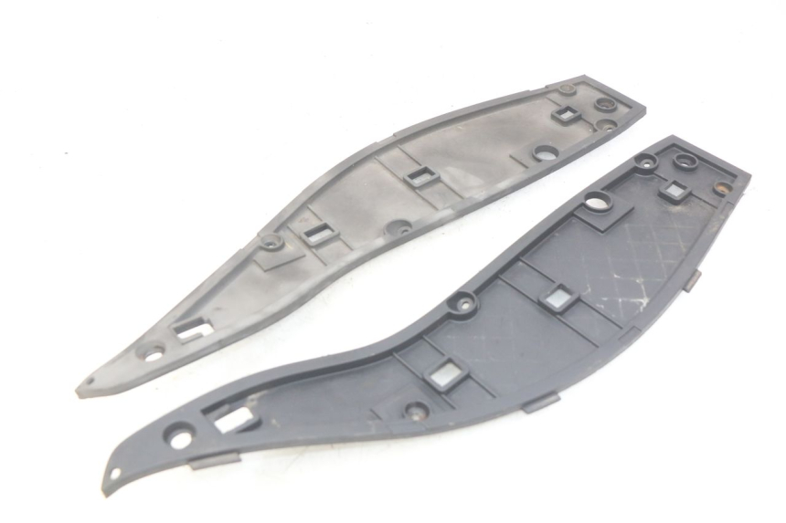 photo de FOOTREST GILERA NEXUS 125 (2007 - 2009) - Zoom on usage condition